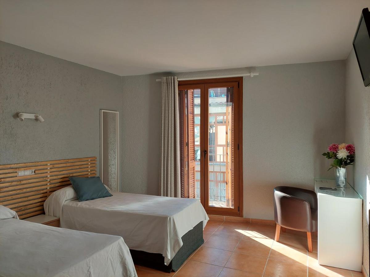 Hotel Acebo Plaza Mayor Jaca Buitenkant foto