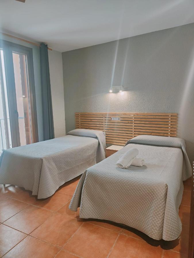 Hotel Acebo Plaza Mayor Jaca Buitenkant foto