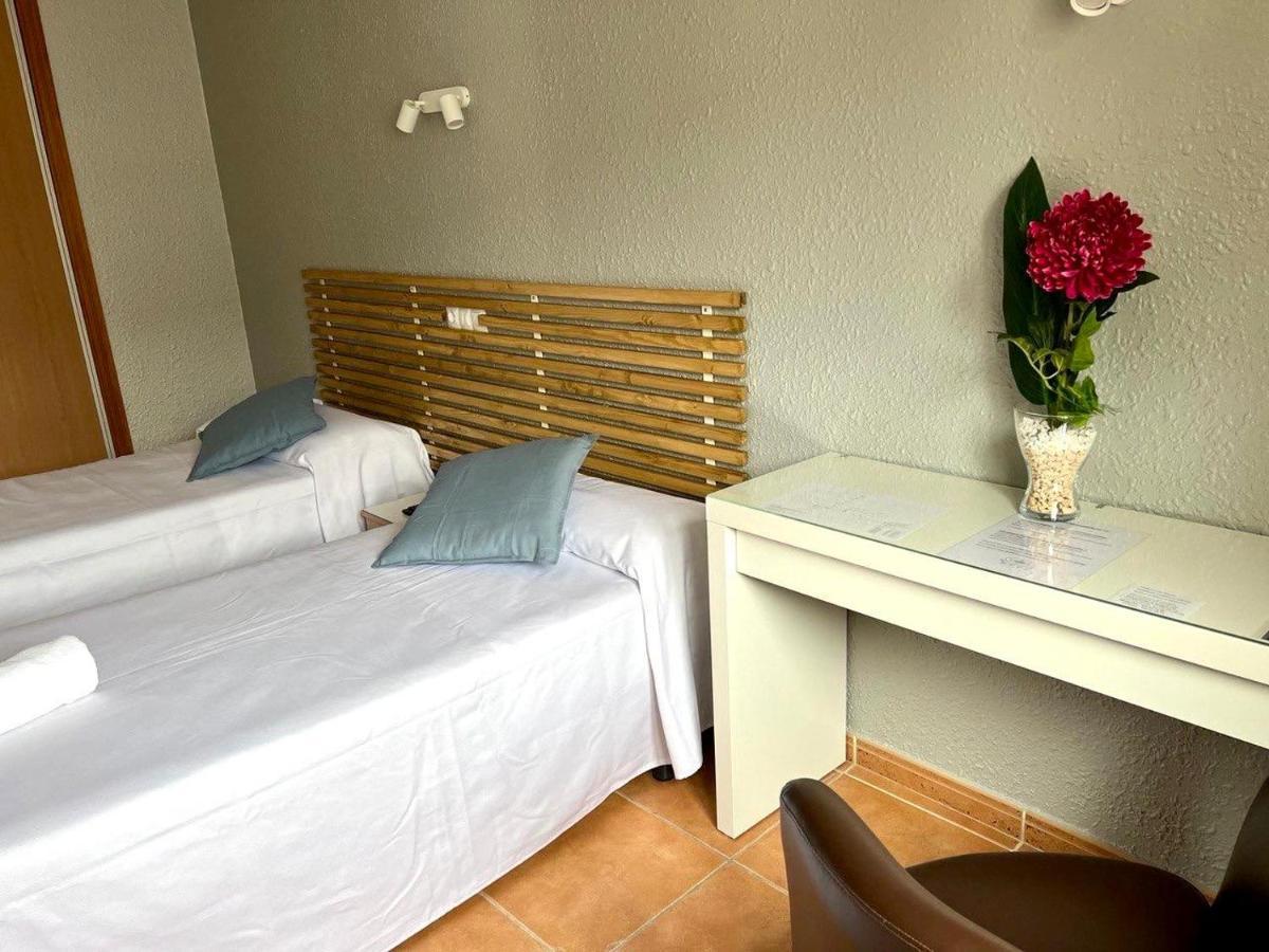 Hotel Acebo Plaza Mayor Jaca Buitenkant foto