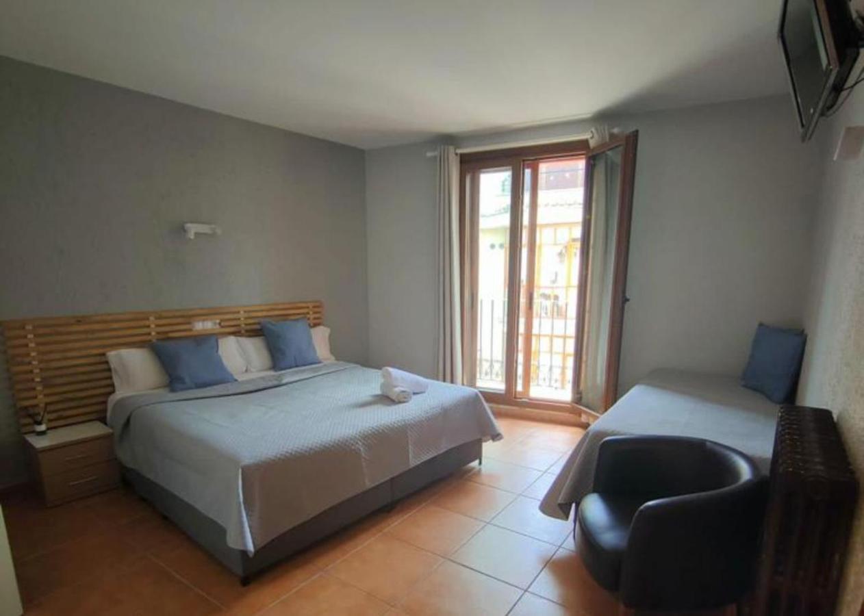Hotel Acebo Plaza Mayor Jaca Buitenkant foto