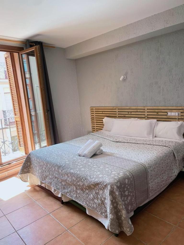 Hotel Acebo Plaza Mayor Jaca Buitenkant foto